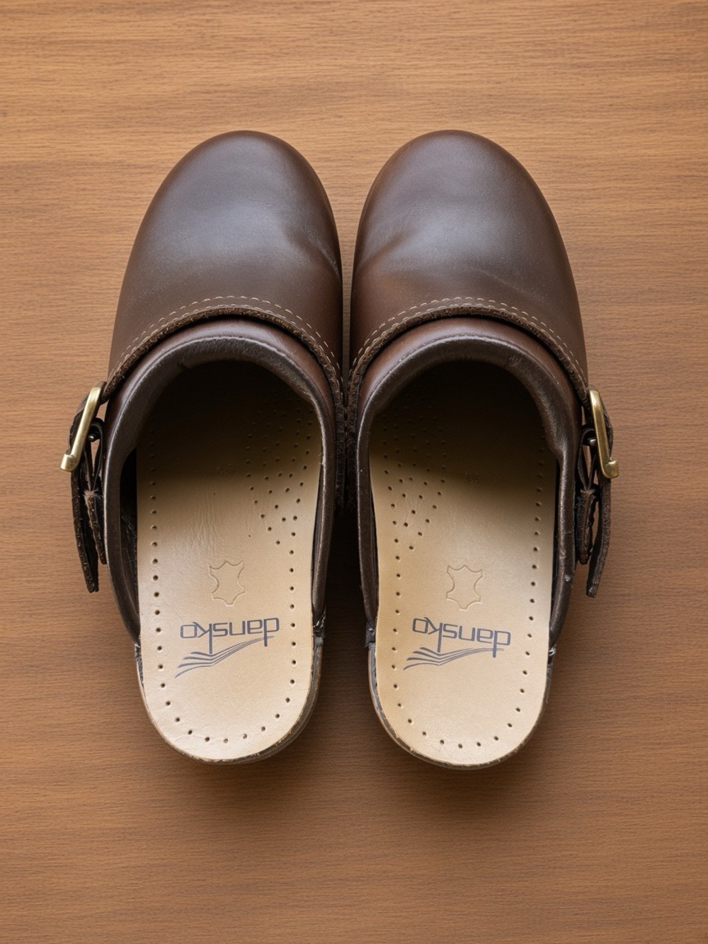 DANSKO LEATHER CLOGS SIZE 36/5.5-6